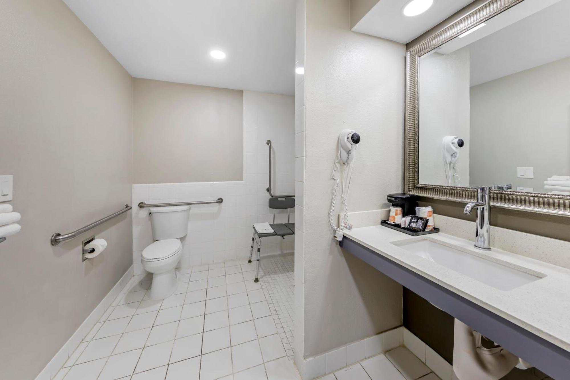 Quality Inn Kettleman City Near Hwy 41 Exterior photo