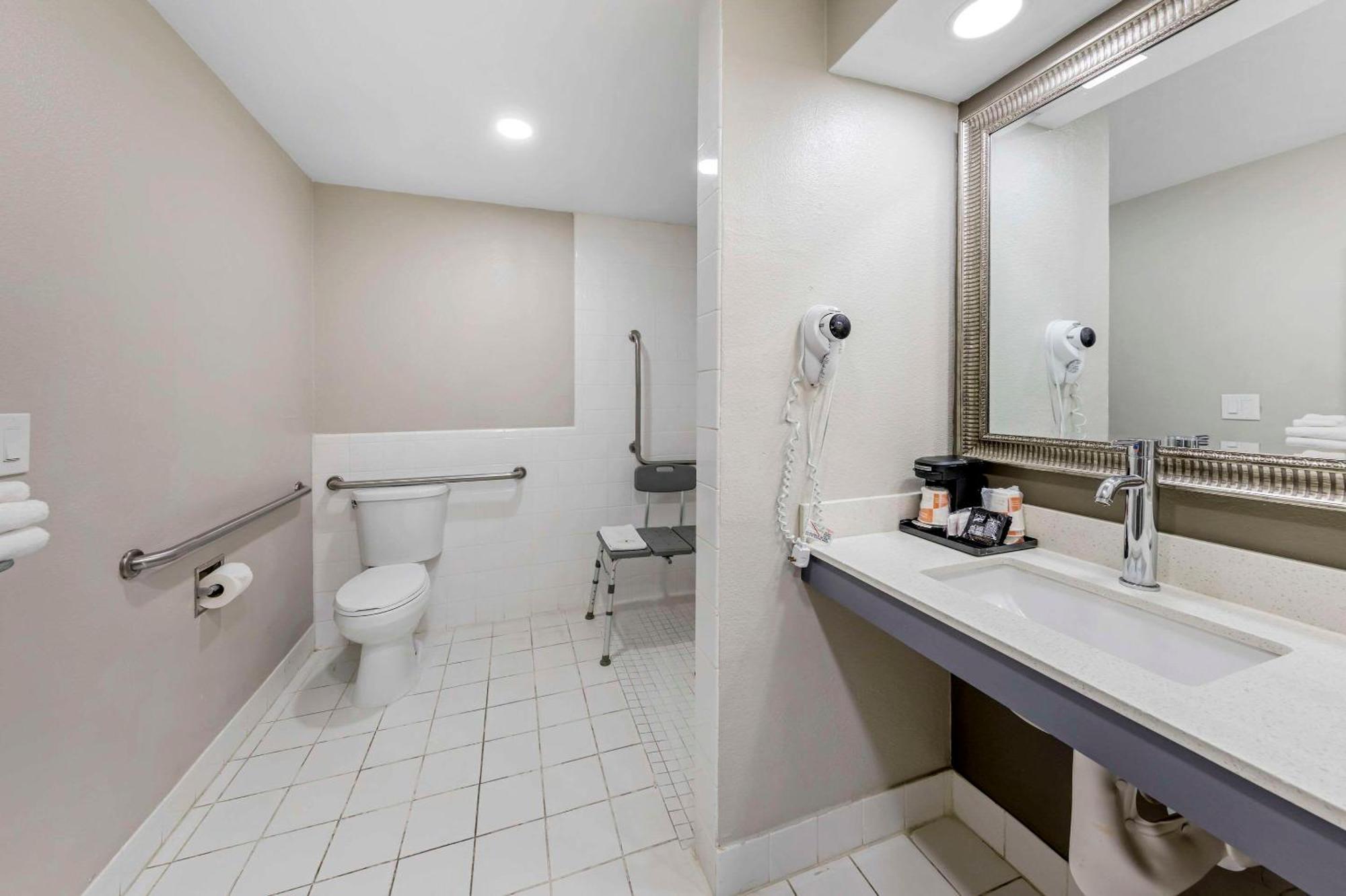 Quality Inn Kettleman City Near Hwy 41 Exterior photo